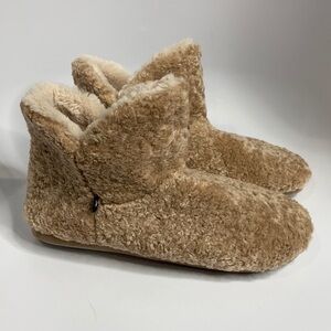 Joules fuzzy slippers size 9/10